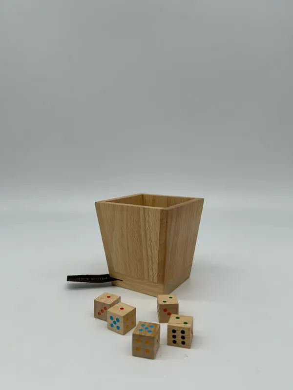 Compra Adesso Yahtzee - Gioco da tavolo Giochi da tavolo